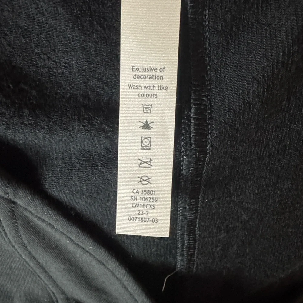 Lululemon Athletica French Terry v-neck romper Black Size 2 - Picture 15 of 15